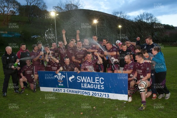 160513 - Bedlinog v Tylorstown, SWALEC League 2 East - Bedlinog celebrate winning League 2 East