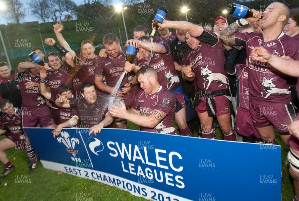 160513 - Bedlinog v Tylorstown, SWALEC League 2 East - Bedlinog celebrate winning League 2 East