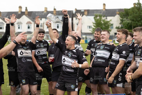 160526 - St Peter's v Bedwas - Admiral National Championship East - Bedwas celebrate winning the league