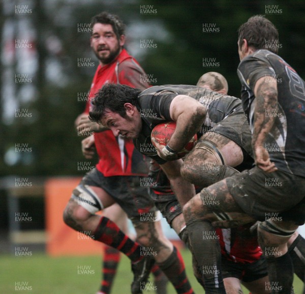 15.01.11 Bedwas v Aberavon... Bedwas' Brendan Lampitt drives through. 