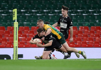 120426 - Bedwas v Bridgend Athletic - Mens Championship Cup Final - Rhys Peters of Bedwas scores a try
