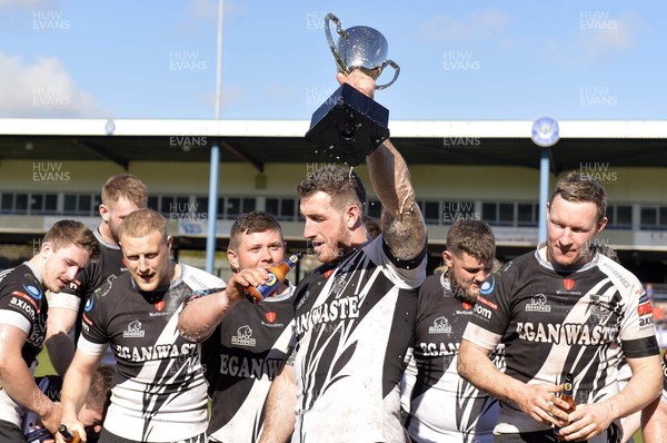 090416 Bedwas v Pontypridd - Fosters Cup Final Dafydd Lockyer Pontypridd Captain