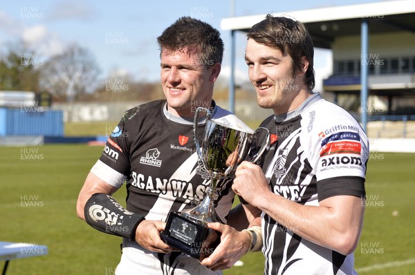 090416 Bedwas v Pontypridd - Fosters Cup Final Pontypridd Celebrate Winning the Fosters Cup Final