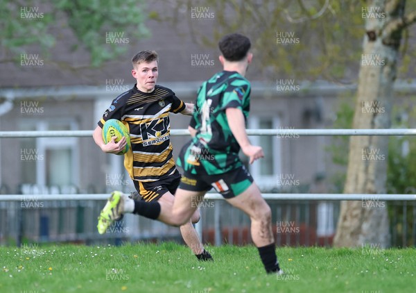 220426 Bedwellty v Deri, Admiral National League 4 East - Kristan Davies of Deri races in to score try