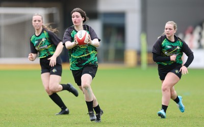 020526 - Belles v Chargers, U18s Girls Plate Final - Belles take on Chargers, green kit, during the U18s Girls Plate Final