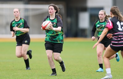 020526 - Belles v Chargers, U18s Girls Plate Final - Belles take on Chargers, green kit, during the U18s Girls Plate Final