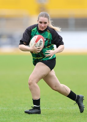 020526 - Belles v Chargers, U18s Girls Plate Final - Belles take on Chargers, green kit, during the U18s Girls Plate Final
