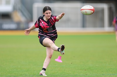 020526 - Belles v Chargers, U18s Girls Plate Final - Belles take on Chargers, green kit, during the U18s Girls Plate Final
