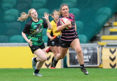 020526 - Belles v Chargers, U18s Girls Plate Final - Belles take on Chargers, green kit, during the U18s Girls Plate Final