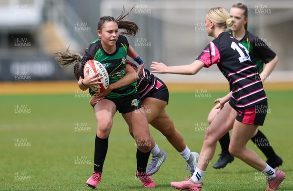 020526 - Belles v Chargers, U18s Girls Plate Final - Belles take on Chargers, green kit, during the U18s Girls Plate Final