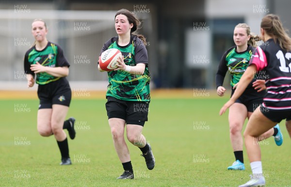 020526 - Belles v Chargers, U18s Girls Plate Final - Belles take on Chargers, green kit, during the U18s Girls Plate Final