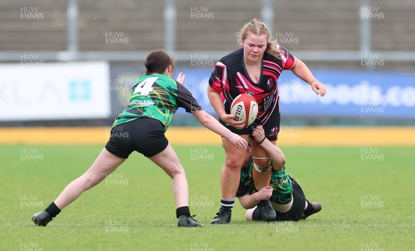 020526 - Belles v Chargers, U18s Girls Plate Final - Belles take on Chargers, green kit, during the U18s Girls Plate Final