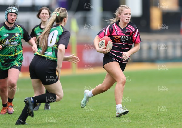 020526 - Belles v Chargers, U18s Girls Plate Final - Belles take on Chargers, green kit, during the U18s Girls Plate Final