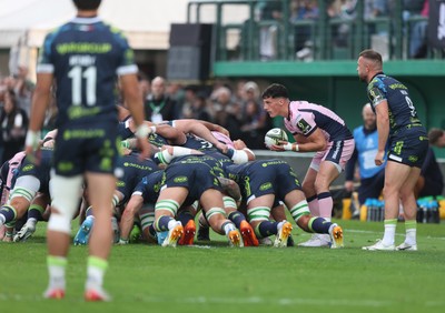 040426 - Benetton Rugby v Cardiff Rugby - EPCR Challenge Cup Round of 16 - Ellis Bevan of Cardiff waits feed a scrum
