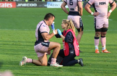 040426 - Benetton Rugby v Cardiff Rugby - EPCR Challenge Cup Round of 16 - Liam Belcher of Cardiff is treated for an injury