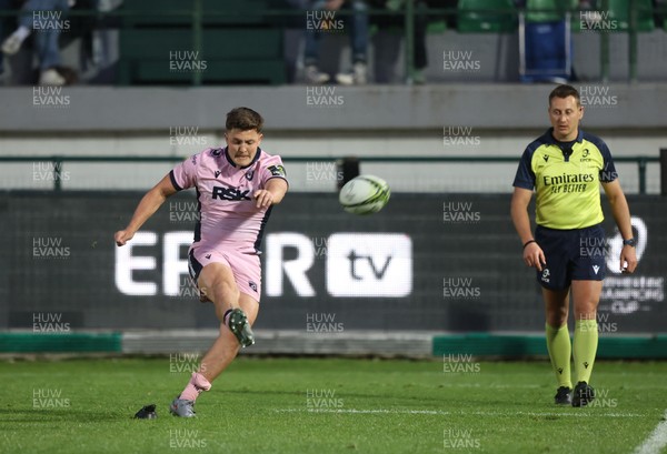 040426 - Benetton Rugby v Cardiff Rugby - EPCR Challenge Cup Round of 16 - Callum Sheedy of Cardiff kicks for goal