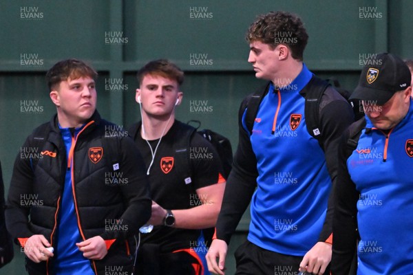 100126 - Benetton Rugby v Dragons RFC - EPCR Challenge Cup - Dragons players arrive