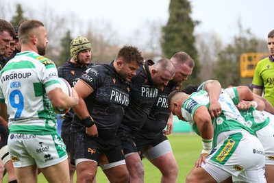 210326 - Benetton Rugby v Ospreys - United Rugby Championship - Tom Botha, Sam Parry and Steffan Thomas of Ospreys get set for a scrum
