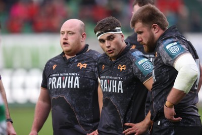 210326 - Benetton Rugby v Ospreys - United Rugby Championship - Rhys Henry, Lewis Lloyd and Garyn Phillips of Ospreys 