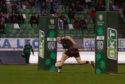210326 - Benetton Rugby v Ospreys - United Rugby Championship - Luke Davies of Ospreys scores a try