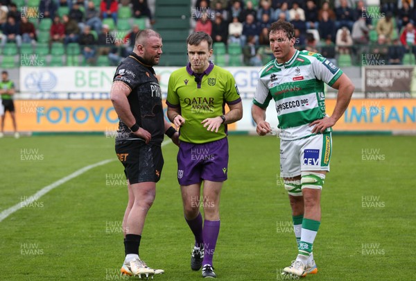 210326 - Benetton Rugby v Ospreys - United Rugby Championship - Referee Ian Kenny