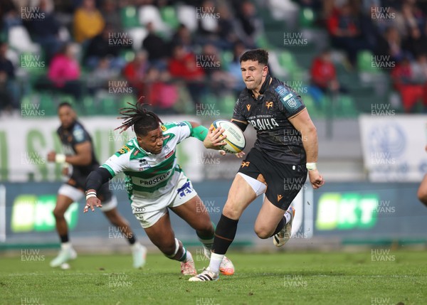 210326 - Benetton Rugby v Ospreys - United Rugby Championship - Owen Watkin of Ospreys 