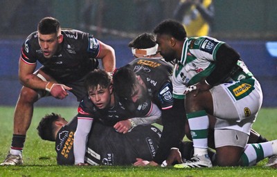 300126 - Benetton Rugby v Scarlets, United Rugby Championship - Scarlets set up the ball for Gareth Davies of Scarlets to feed out