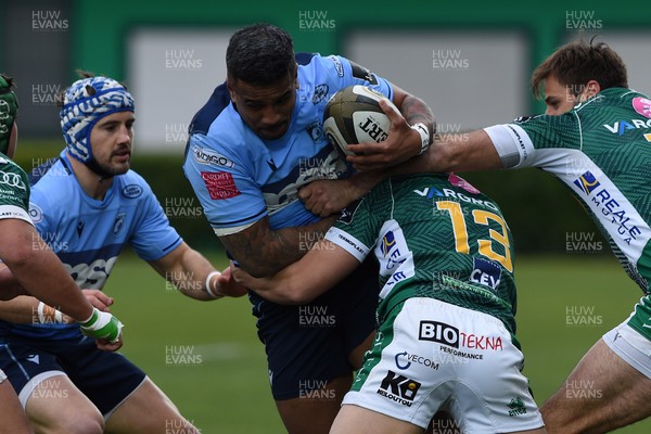 140321 - Benetton v Cardiff Blues - Guinness PRO14 - Rey Lee-Lo is tackled by Joaquin Riera
