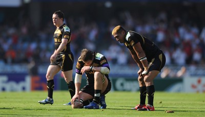 10.04.10 - Biarritz v Ospreys - Heineken Cup Quarter Final - Shane Williams, Ryan Jones and Jerry Collins of Ospreys look dejected at the end of the game. 