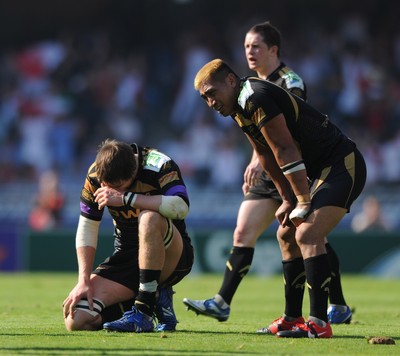 10.04.10 - Biarritz v Ospreys - Heineken Cup Quarter Final - Ryan Jones, Jerry Collins and Shane Williams of Ospreys look dejected at the end of the game. 