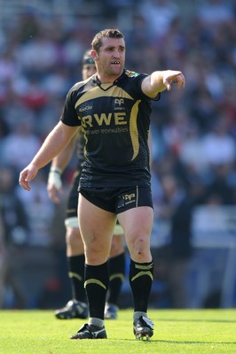 10.04.10 - Biarritz v Ospreys - Heineken Cup Quarter Final - Huw Bennett of Ospreys. 