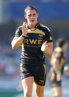 10.04.10 - Biarritz v Ospreys - Heineken Cup Quarter Final - Lee Byrne of Ospreys. 