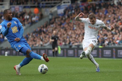 200925 - Birmingham City v Swansea City - Sky Bet Championship - Josh Tymon of Swansea shot on goal is blocked by Ethen Laird of Birmingham