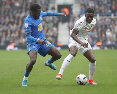 200925 - Birmingham City v Swansea City - Sky Bet Championship - Zeidane Inoussa of Swansea and Bright Osayi-Samuel of Birmingham