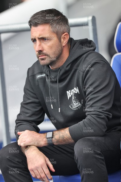 200925 - Birmingham City v Swansea City - Sky Bet Championship - Swansea manager Alan Sheehan in dugout before the match