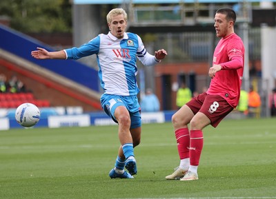 101026 - Blackburn Rovers v Cardiff City - Sky Bet Championship - Omari Kellyman of Cardiff shoots past Todd Cantwell of Blackburn
