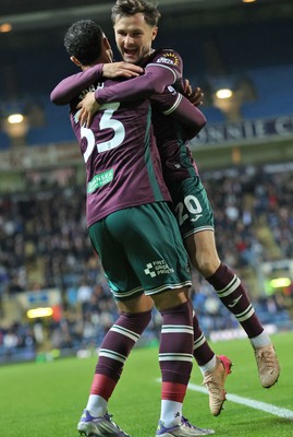 300925 - Blackburn Rovers v Swansea City - Sky Bet Championship - Liam Cullen of Swansea cele on his goal in the 2nd half…cele with Adam Idah of Swansea