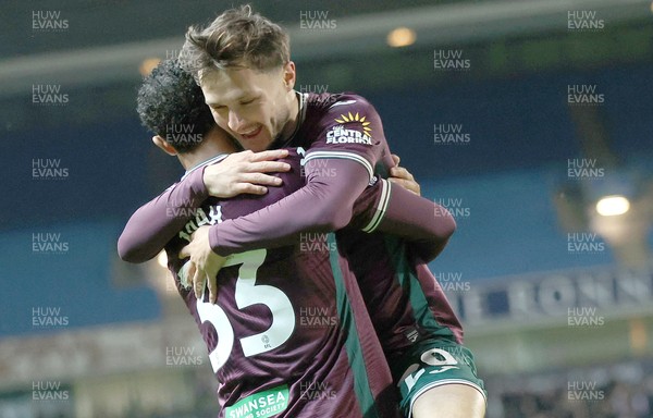 300925 - Blackburn Rovers v Swansea City - Sky Bet Championship - Liam Cullen of Swansea cele on his goal in the 2nd half…cele with Adam Idah of Swansea