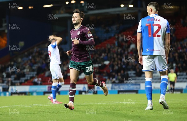 300925 - Blackburn Rovers v Swansea City - Sky Bet Championship - Liam Cullen of Swansea cele with Blackburn Players upset