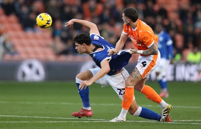 081125 - Blackpool v Cardiff City - Sky Bet League 1 - Yousef Saleh of Cardiff held back by Oliver Casey of Blackpool