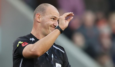 081125 - Blackpool v Cardiff City - Sky Bet League 1 - Referee Robert Madley