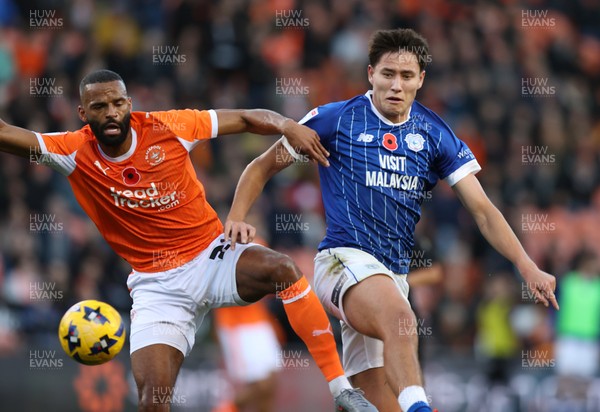 081125 - Blackpool v Cardiff City - Sky Bet League 1 - Rubin Colwill of Cardiff and Michael Ihiekwe of Blackpool