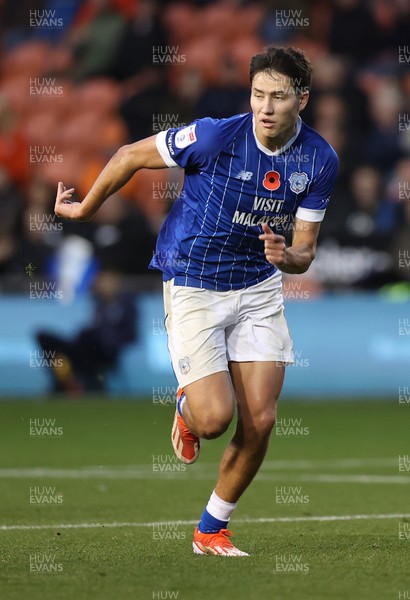 081125 - Blackpool v Cardiff City - Sky Bet League 1 - Rubin Colwill of Cardiff