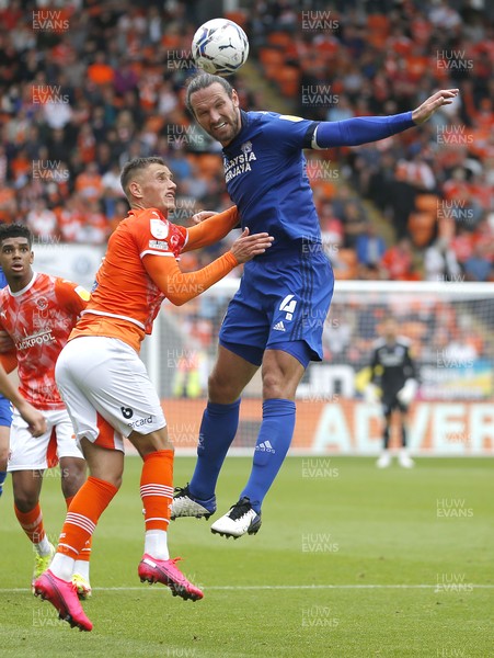 140821 - Blackpool v Cardiff City - Sky Bet Championship - Sean Morrison of Cardiff and Jerry Yates of Blackpool
