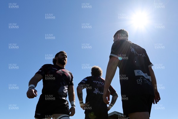 250426 - Blaina v Bedlinog - Admiral National League 1 East - Bedlinog players warm up before game