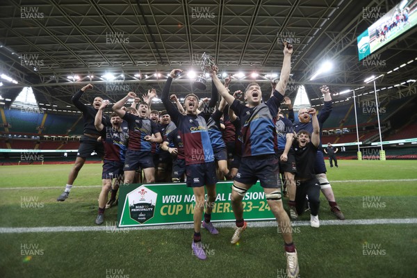 060424 - Blaina RFC v Cardiff Quins - Admiral Division 3 Cup Final - Cardiff Quins celebrate as Cup Winners 