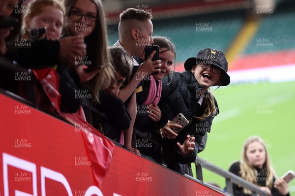 120426 - Blaina v Abercrave - Mens Division One Cup Final - Fans