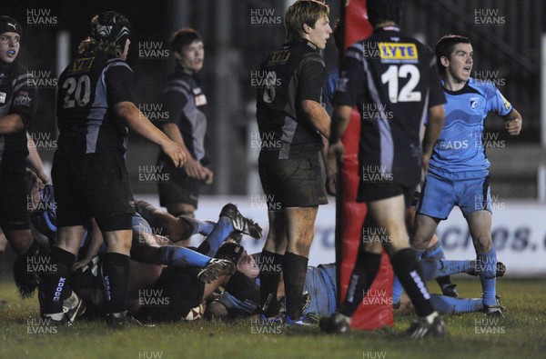 14.10.09 - Blues North U16s v Ospreys U16s - WRU Under 16 Regional Championship - Blues Callum Phillips scores try. 