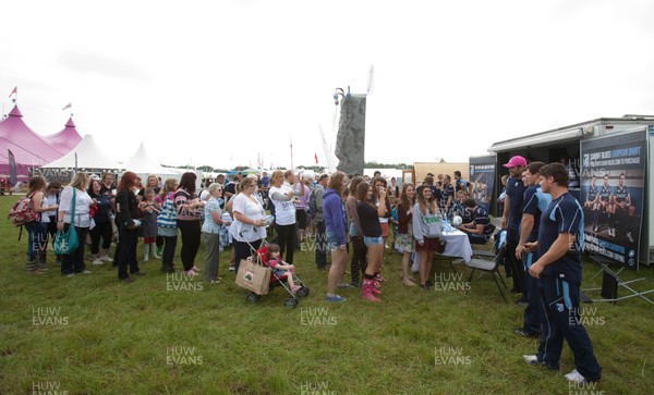 090812 - Cardiff Blues players meet fans at the Eisteddfod in the Vale of Glamorgan