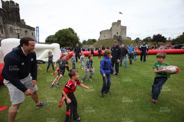 230612 - Cardiff Blues players visit the Tafwyl Festival at Cardiff Castle